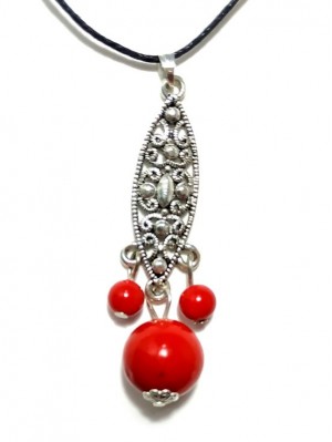 Подвеска с красными кораллами Подвеска с красными кораллами