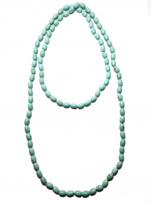 Бусы из говлита (стилизация под бирюзу)