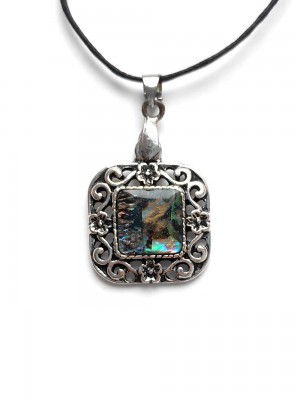 Подвеска с халиотисом