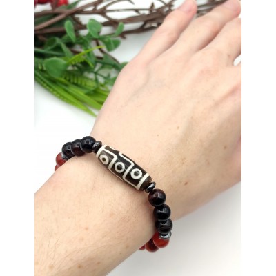 Браслет из агата, оникса, гематита и сердолика с тибетской бусиной Дзи