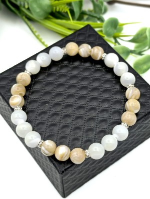 Браслет из белого и бежевого перламутра