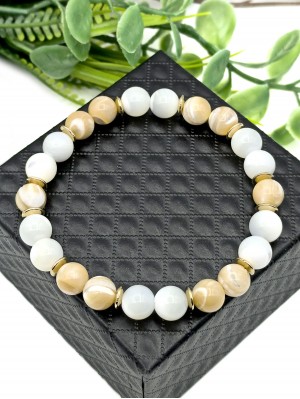 Браслет из белого и бежевого перламутра