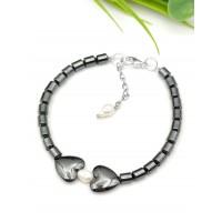 Браслет из гематита и жемчуга Браслет из гематита и жемчуга