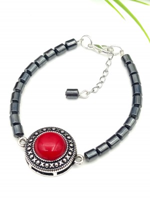 Браслет из гематита и коралла
