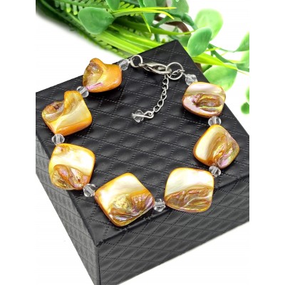 Браслет из жёлтого перламутра