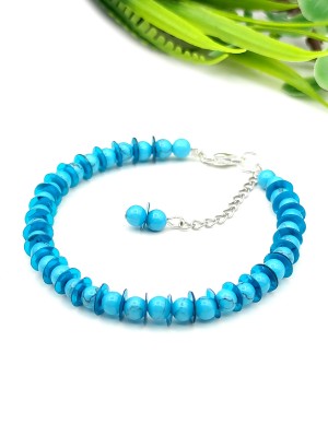 Браслет из говлита (стилизация под бирюзу) с пайетками