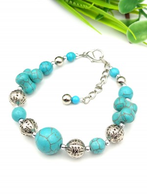 Браслет из говлита (стилизация под бирюзу)