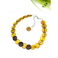 Браслет из коньячного и вишнёвого янтаря