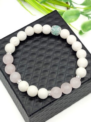 Браслет из белого коралла, розового и мятного кварца
