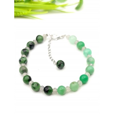 Браслет с хризопразом, лабрадором и корундом в цоизите