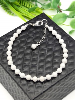 Браслет из белого агата