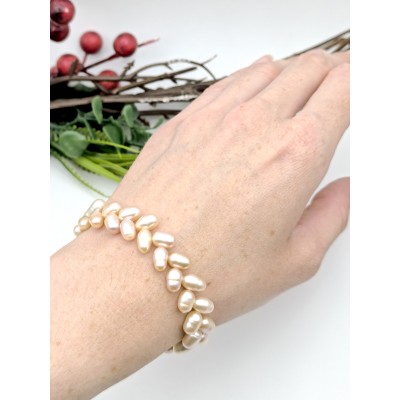 Браслет из персикового жемчуга