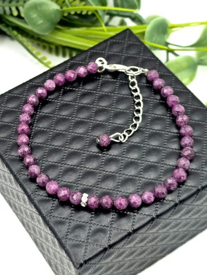 Браслет из рубина с огранкой