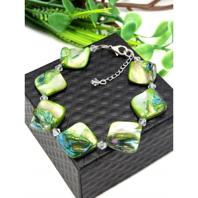 Браслет из зелёного перламутра