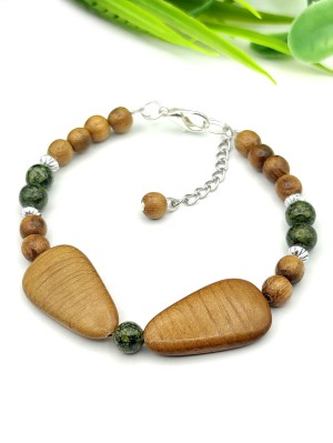 Браслет из змеевика и дерева
