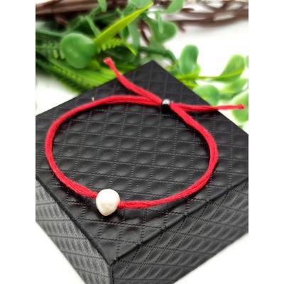 Браслет-оберег красная нить с жемчугом