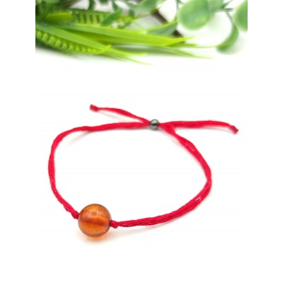 Браслет-оберег красная нить с балтийским янтарем