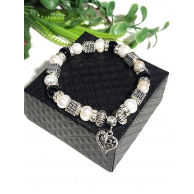 Браслет с белым жемчугом и агатом