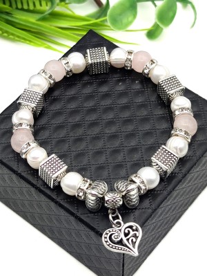 Браслет с белым жемчугом и розовым кварцем