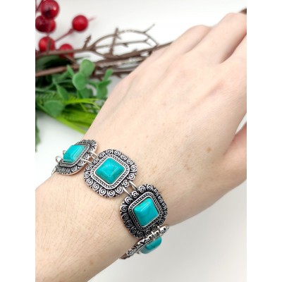 Браслет с говлитом (стилизация под бирюзу)