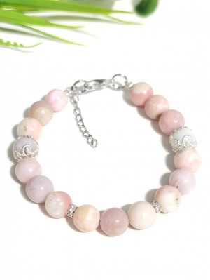 Браслет с розовым опалом