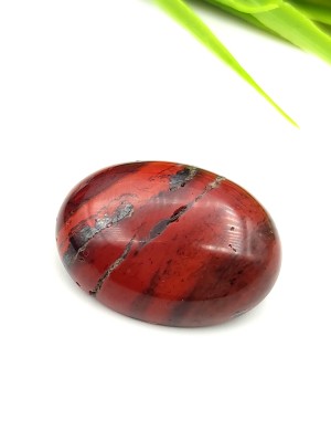 Брошь из яшмы