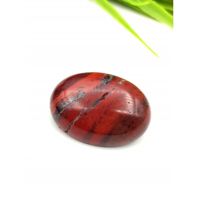 Брошь из яшмы