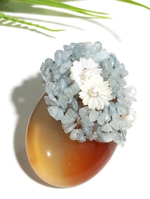 Брошь-подвеска с сердоликом, жемчугом, аквамарином и перламутром