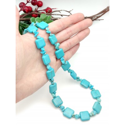 Бусы из говлита (стилизация под бирюзу)