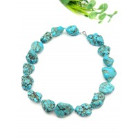 Бусы из говлита (стилизация под бирюзу)