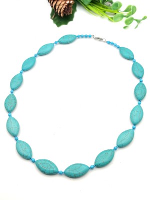 Бусы из говлита (стилизация под бирюзу)