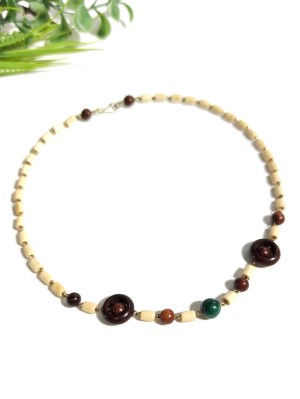 Бусы из малахита и дерева