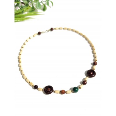 Бусы из малахита и дерева