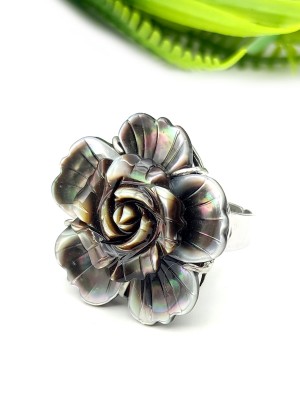 Кольцо Цветок из перламутра