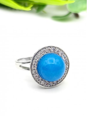 Кольцо посеребренное с голубым агатом и фианитами