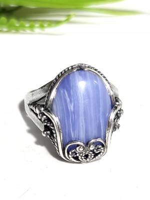 Кольцо посеребренное с голубым агатом/сапфирином (синтетическим)