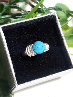Кольцо посеребренное с говлитом (стилизация под бирюзу)