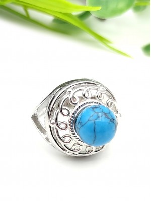 Кольцо посеребренное с говлитом (стилизация под бирюзу)