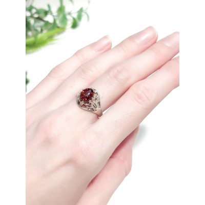 Кольцо посеребренное с коньячным янтарем