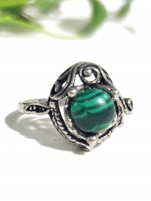 Кольцо посеребренное с малахитом (синтетическим)