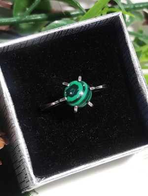 Кольцо посеребренное с малахитом (синтетическим)