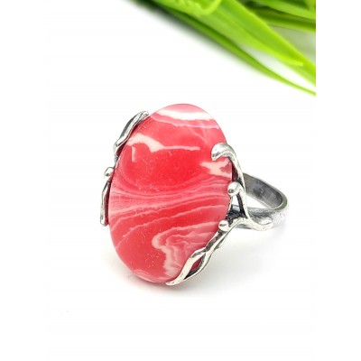 Кольцо посеребренное с родохрозитом (синтетическим)
