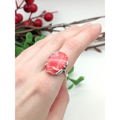 Кольцо посеребренное с родохрозитом (синтетическим)