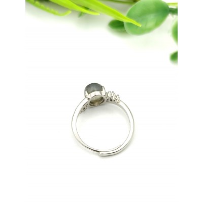 Кольцо с лабрадором с синей иризацией