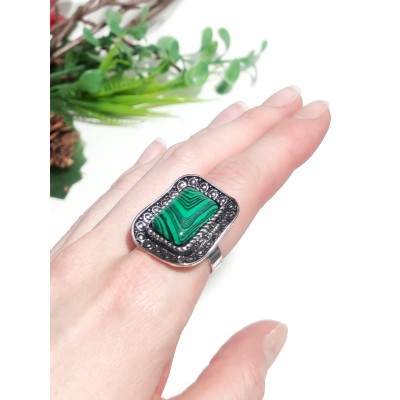 Кольцо с малахитом (синтетическим)