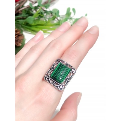 Кольцо с малахитом (синтетическим)
