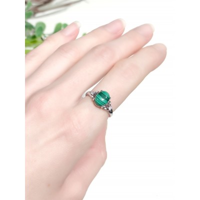 Кольцо с натуральным малахитом