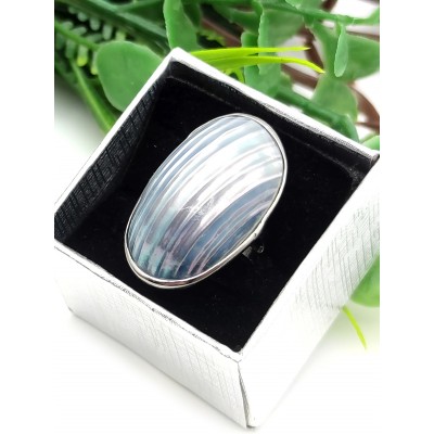 Кольцо с голубым перламутром