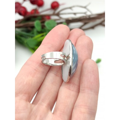 Кольцо с голубым перламутром