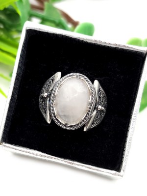 Кольцо посеребренное с розовым кварцем